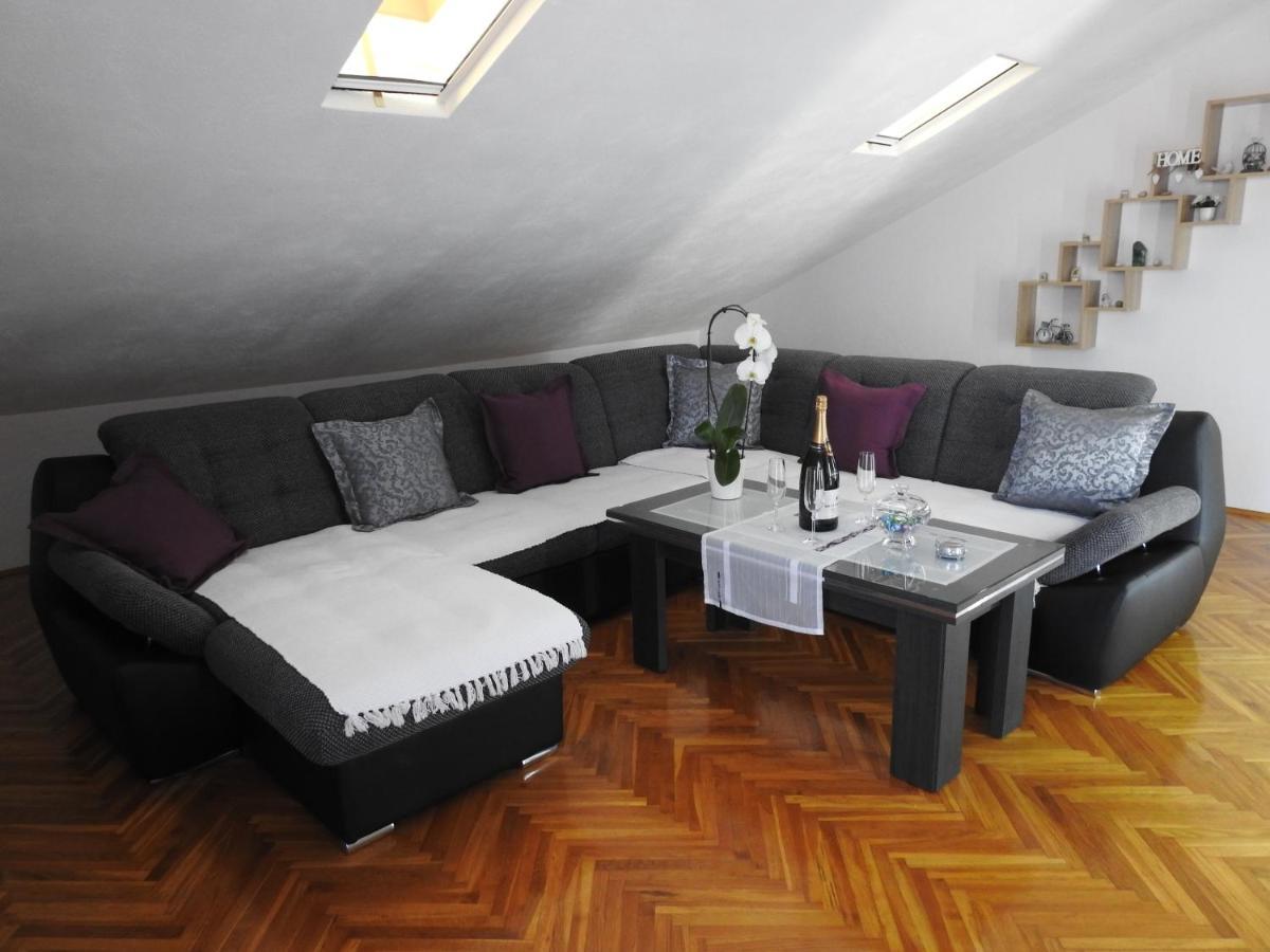 Marini Apartmani Traù Esterno foto