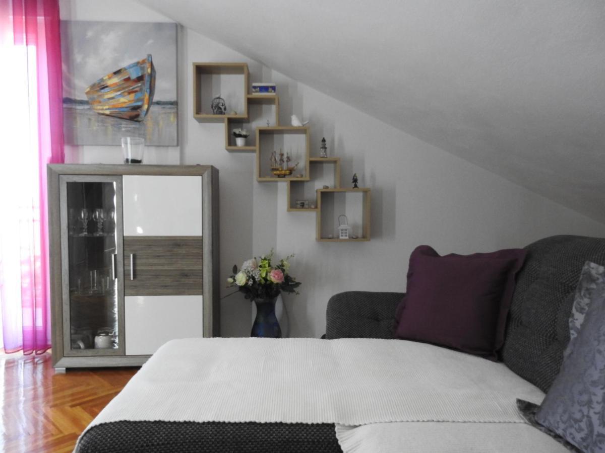 Marini Apartmani Traù Esterno foto