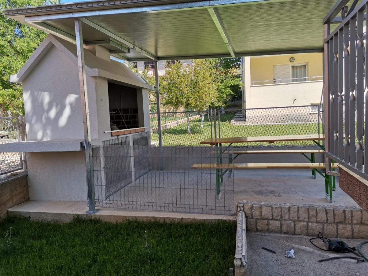 Marini Apartmani Traù Esterno foto