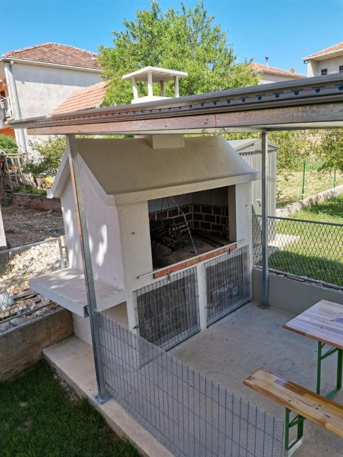 Marini Apartmani Traù Esterno foto