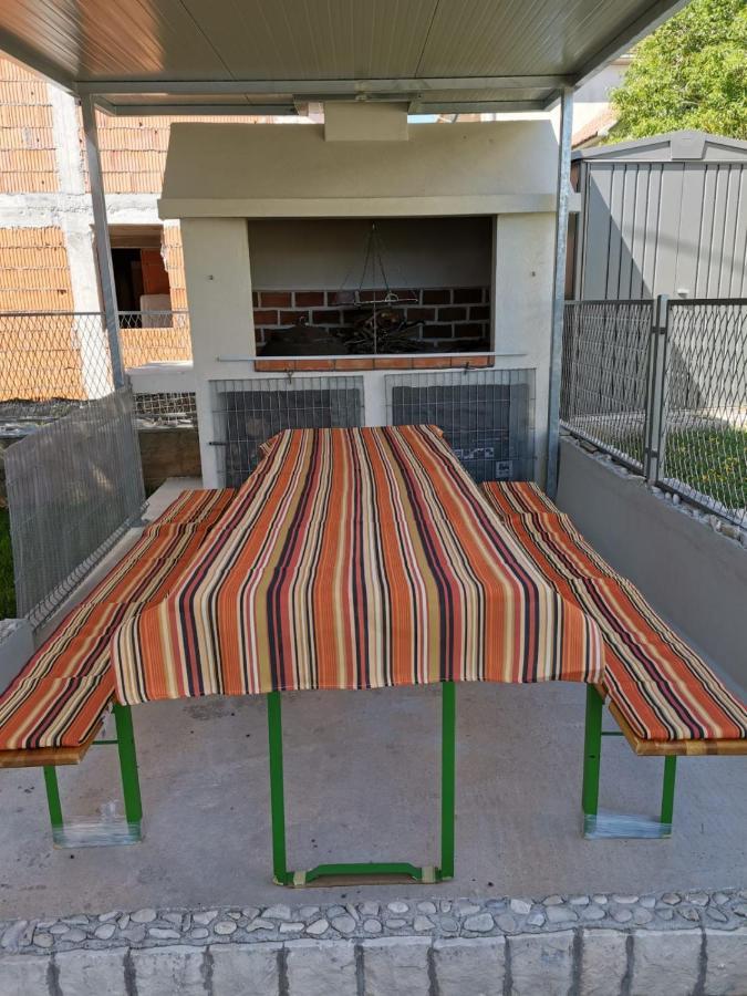Marini Apartmani Traù Esterno foto