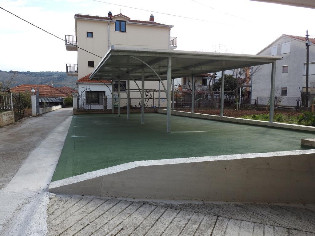 Marini Apartmani Traù Esterno foto