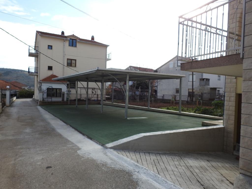 Marini Apartmani Traù Esterno foto