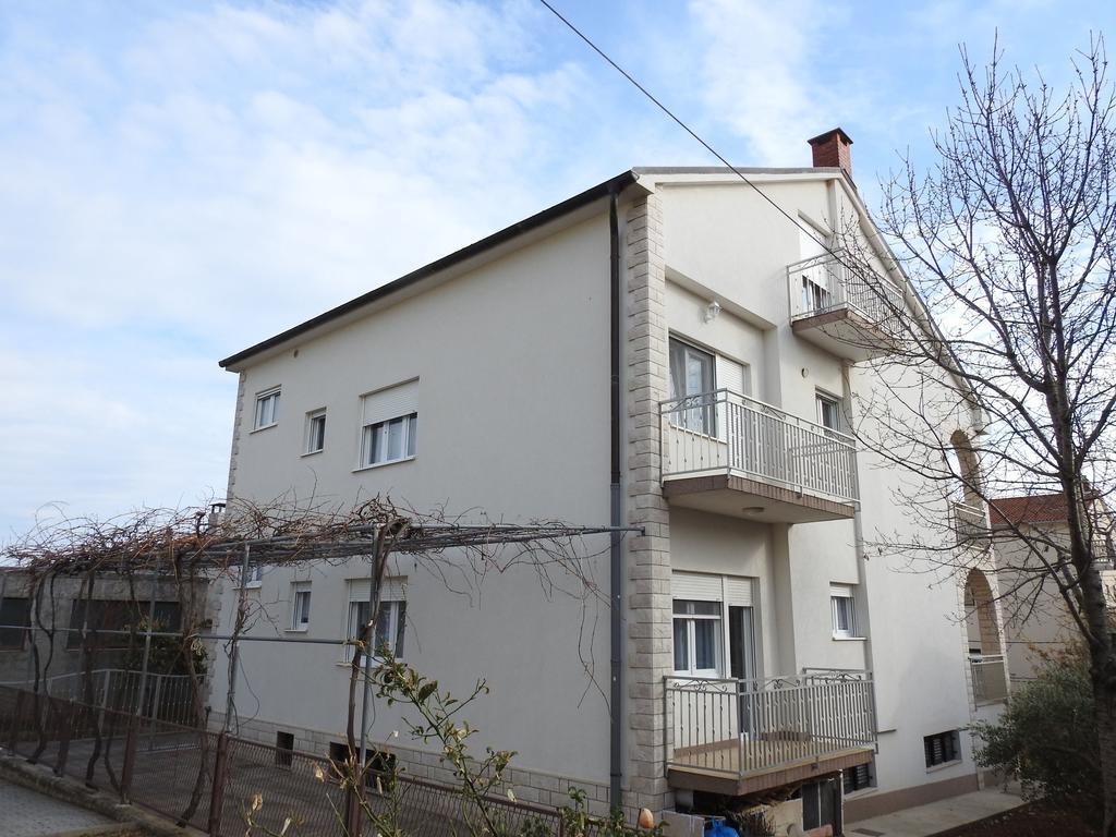 Marini Apartmani Traù Esterno foto