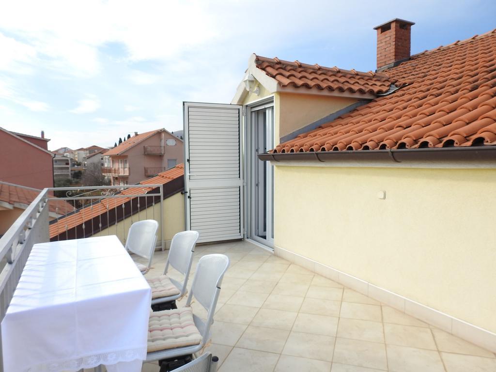Marini Apartmani Traù Esterno foto