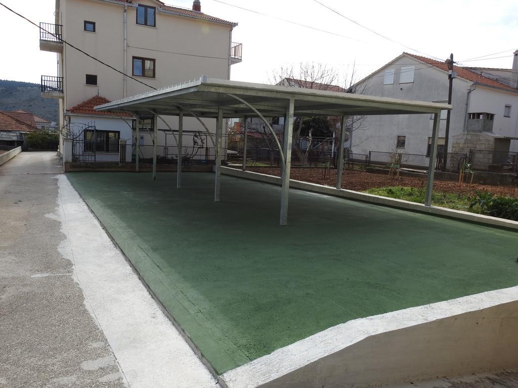 Marini Apartmani Traù Esterno foto