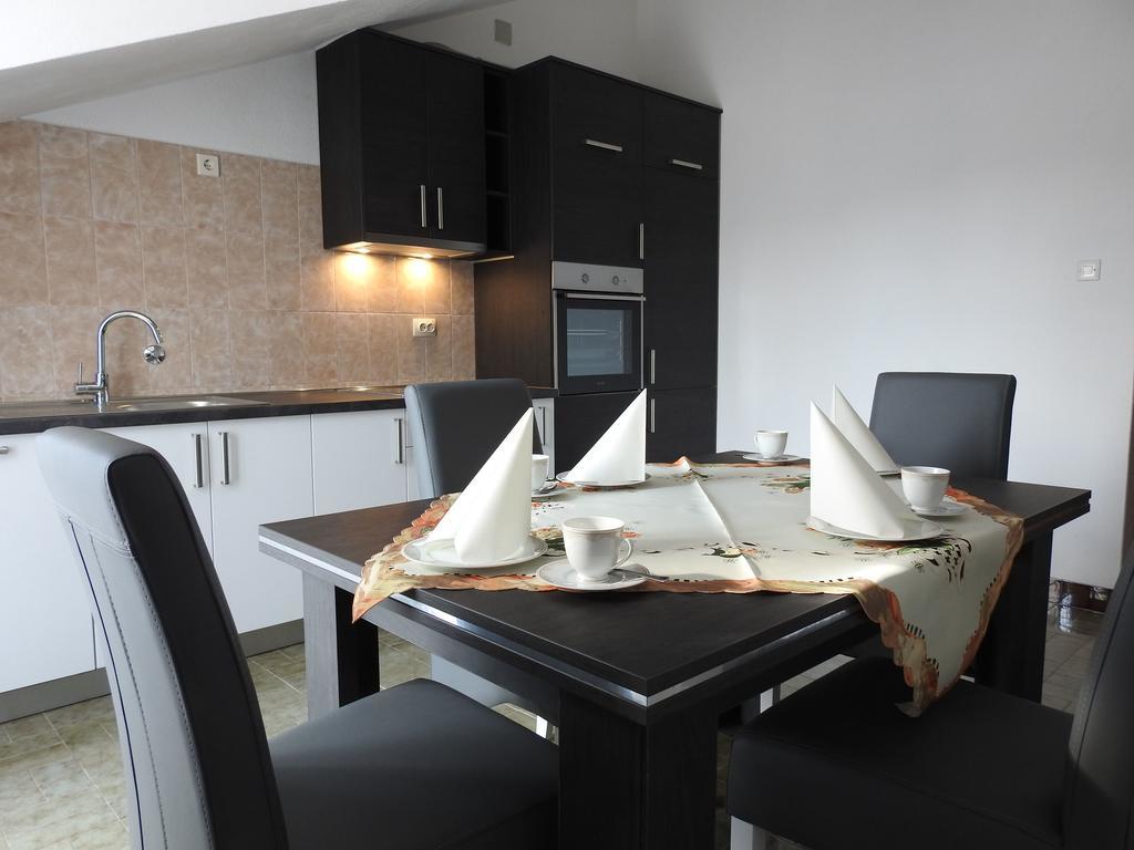 Marini Apartmani Traù Esterno foto