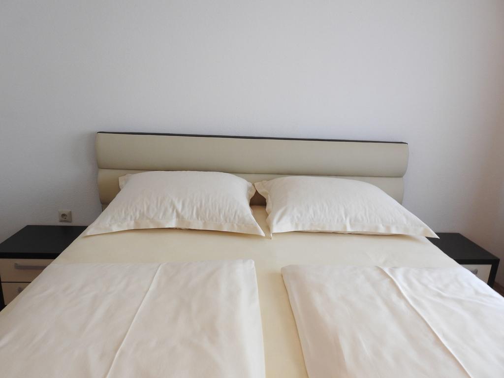Marini Apartmani Traù Esterno foto