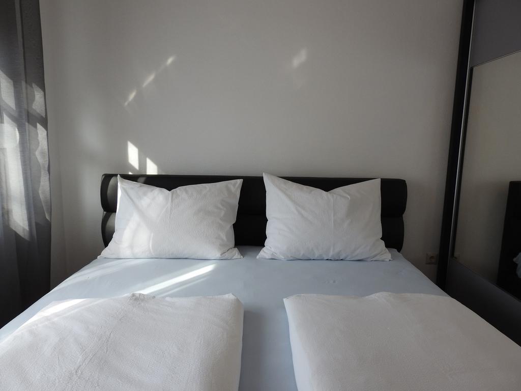 Marini Apartmani Traù Esterno foto