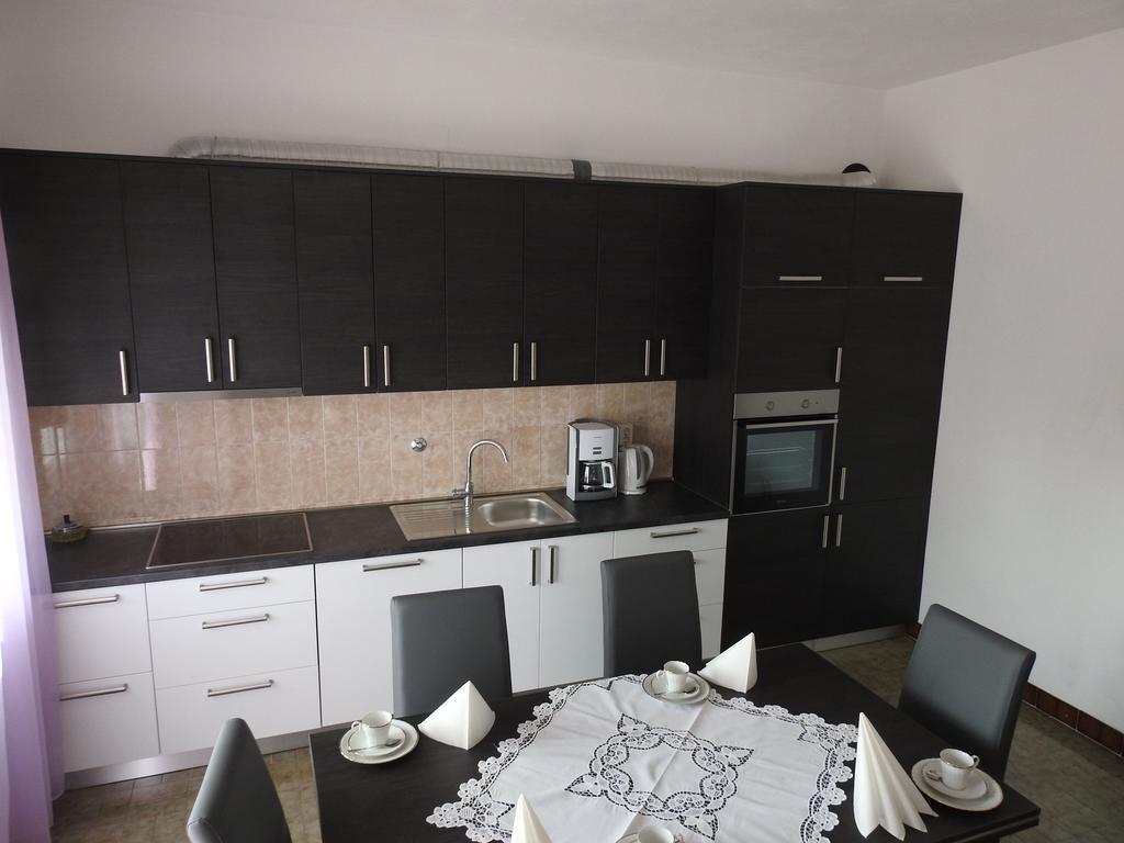 Marini Apartmani Traù Esterno foto