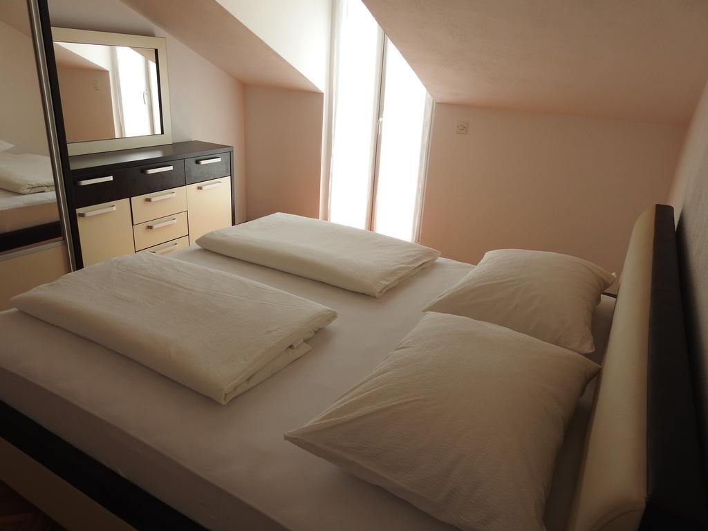 Marini Apartmani Traù Esterno foto