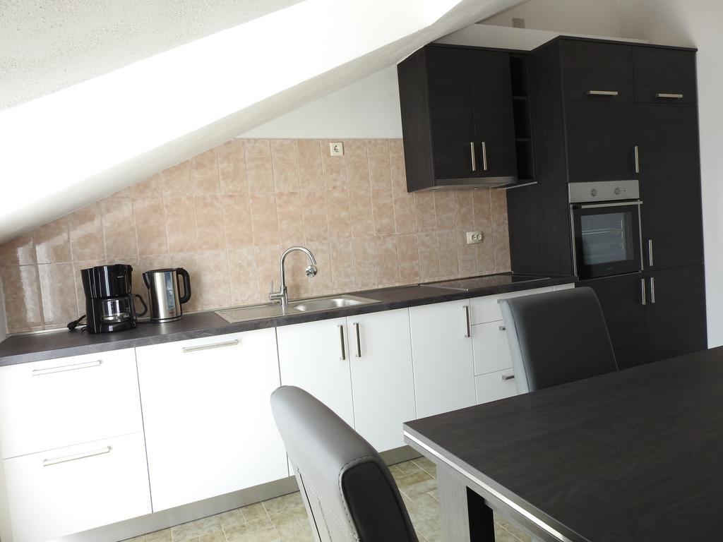Marini Apartmani Traù Esterno foto